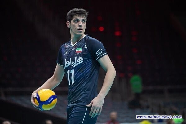 وفاة نجم الكرة الطائرة الإيرانية صابر كاظمي عن 26 عامًا بعد إصابته بنزيف دماغي